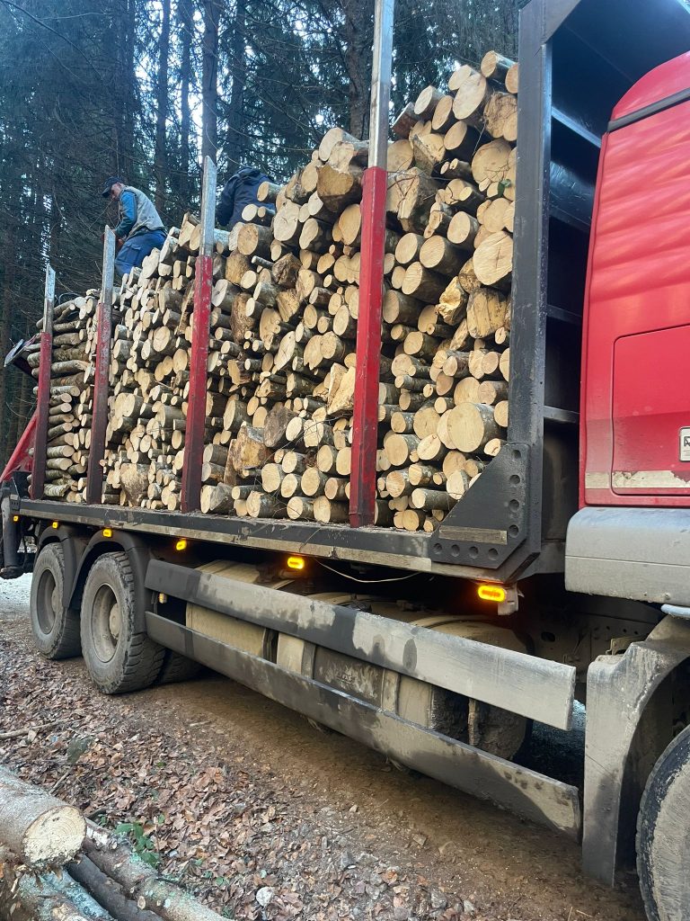 Lemn de foc gata pentru transport